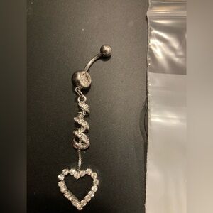 Belly button ring. Heart design & dangle style. Brand new in bag. Adorable